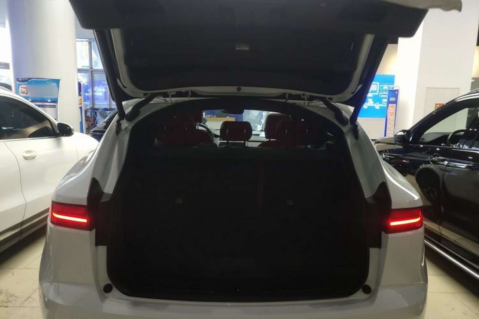 Used Jaguar E-PACE 2024 All-New R-DYNAMIC S Sport Edition Trunk