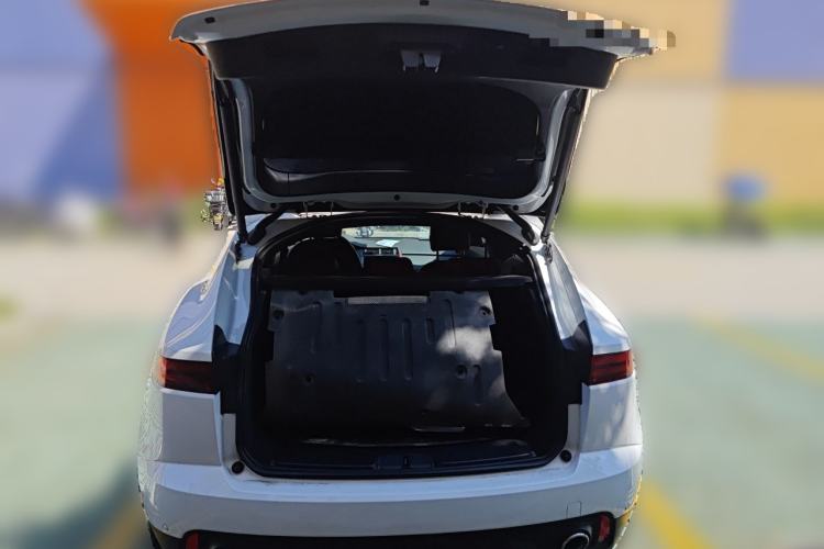 Used Jaguar E-PACE 2024 Youth Sports Edition R-DYNAMIC Trunk