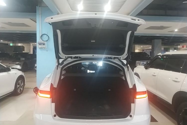 Used Jaguar E-PACE 2024 YAO Black Sport Edition R-DYNAMIC SE BLACK Trunk