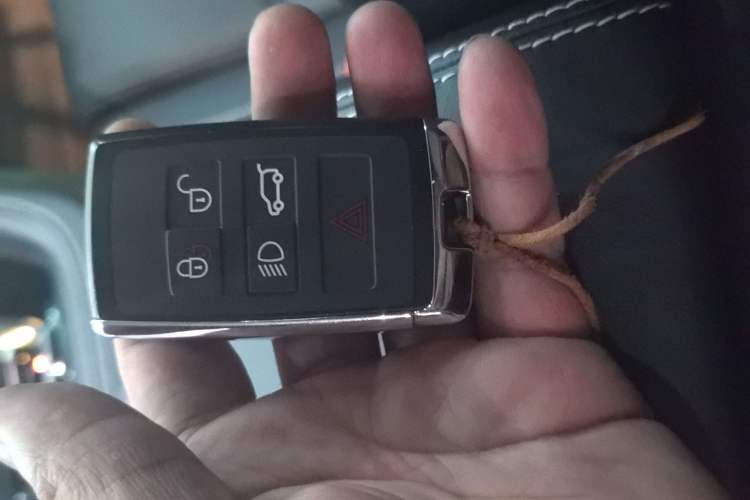 Used Jaguar E-PACE 2024 YAO Black Sport Edition R-DYNAMIC SE BLACK Vehicle Key