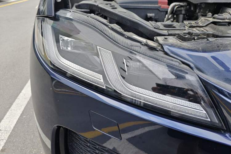 Used Jaguar F-PACE 2024 P250 R-Dynamic SE Right Front Headlight