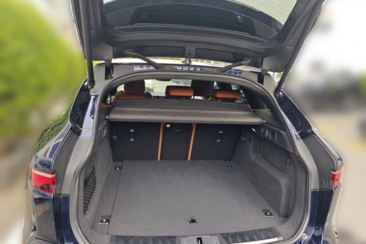 Used Jaguar F-PACE 2024 P250 R-Dynamic SE Trunk
