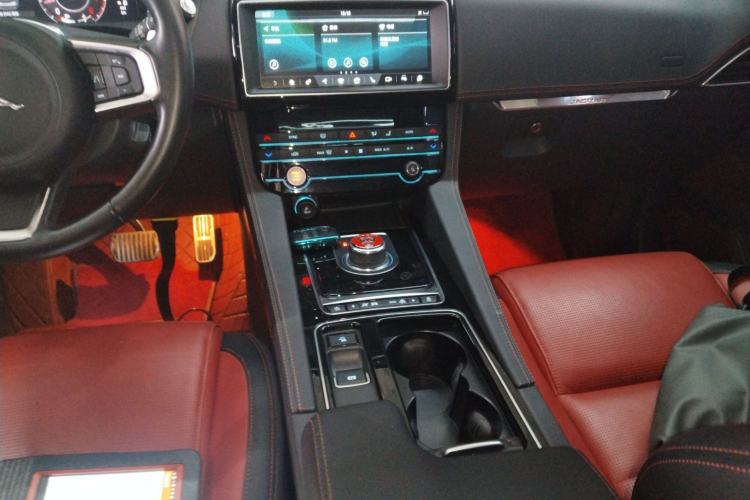 Used Jaguar F-PACE 2020 2.0T Rally Edition Gear Lever