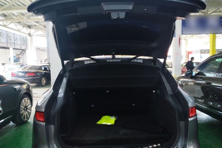 Used Jaguar F-PACE 2020 2.0T Rally Edition Trunk
