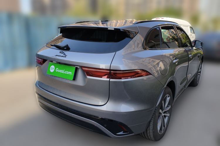 Used Jaguar F-PACE 2024 P250 R-Dynamic SE Rear Right 45 Deg