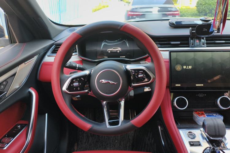 Used Jaguar F-PACE 2024 P250 R-Dynamic SE Steering Wheel
