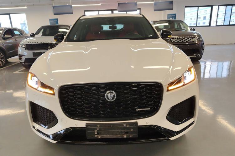 Used Jaguar F-PACE 2024 P250 R-Dynamic SE Front