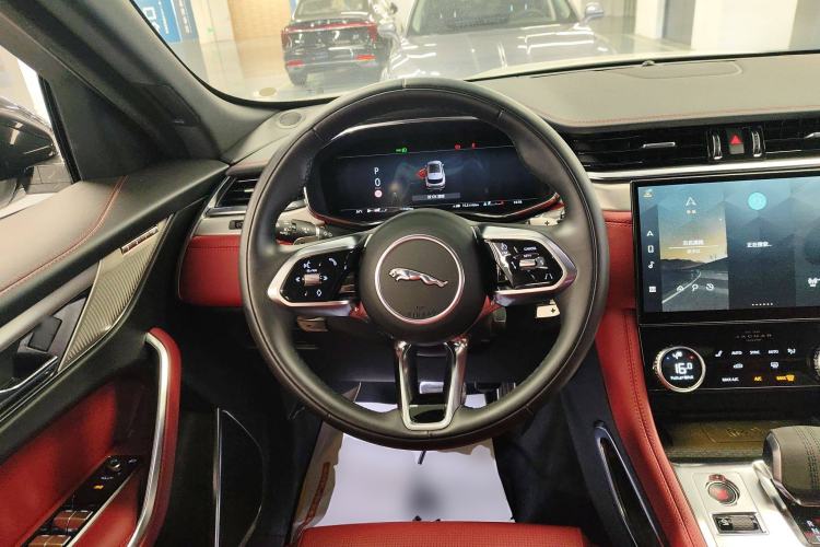 Used Jaguar F-PACE 2024 P250 R-Dynamic SE Steering Wheel