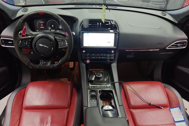 Used Jaguar F-PACE 2016 3.0 SC Four-Wheel Drive R-Sport Sport Edition Center Console
