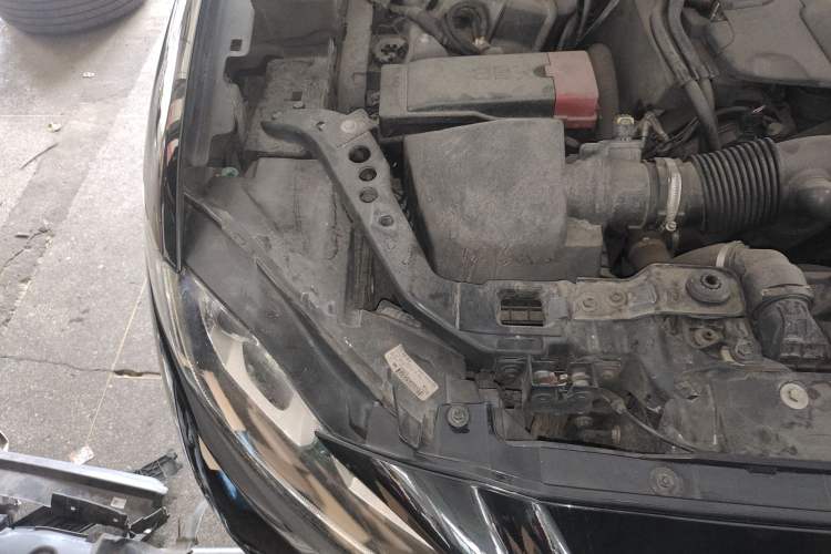 Used Jaguar F-PACE 2016 3.0 SC Four-Wheel Drive R-Sport Sport Edition Engine Bay Right