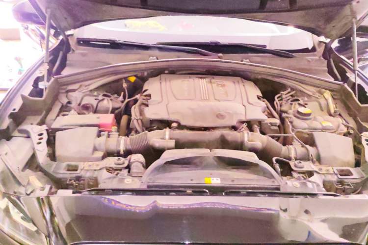 Used Jaguar F-PACE 2016 3.0 SC Four-Wheel Drive R-Sport Sport Edition Engine Bay