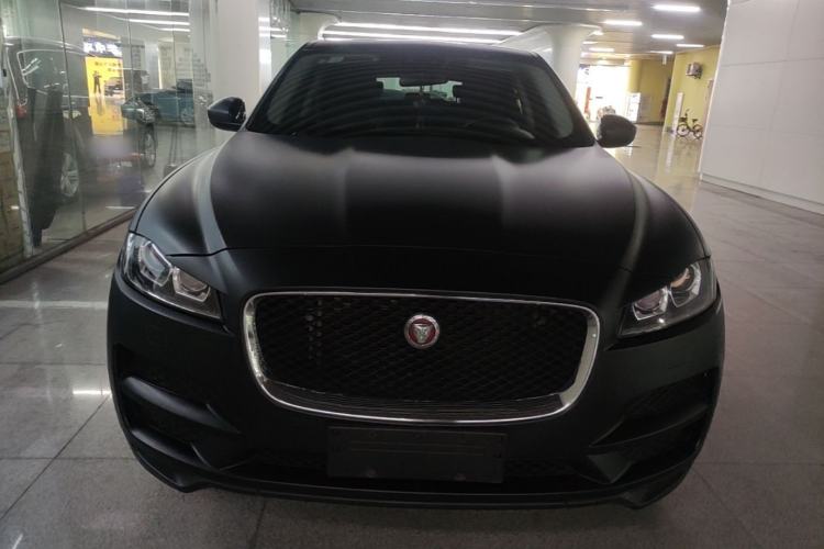 Used Jaguar F-PACE 2016 2.0T Two-Wheel Drive Urban Luxury Edition Front