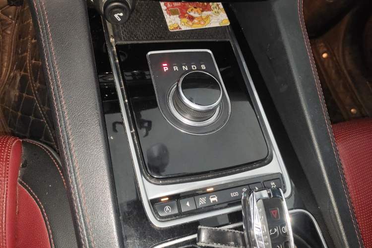 Used Jaguar F-PACE 2016 3.0 SC Four-Wheel Drive R-Sport Sport Edition Gear Lever