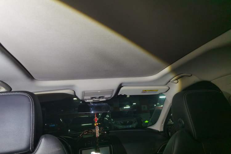 Used Jaguar F-PACE 2016 2.0T Two-Wheel-Drive R-Sport Sport Edition Headliner