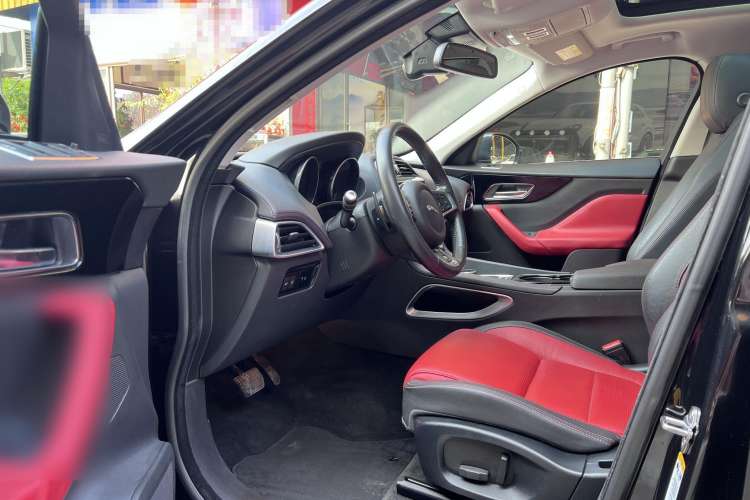 Used Jaguar F-PACE 2016 3.0 SC Four-Wheel Drive R-Sport Sport Edition Interior 4