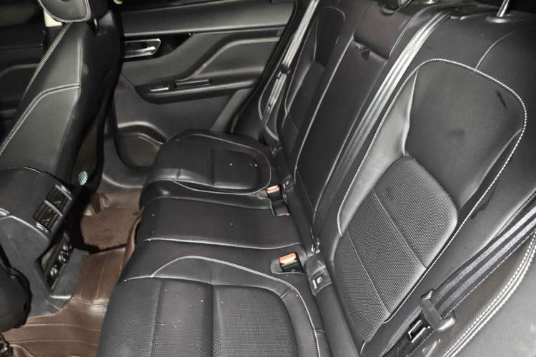 Used Jaguar F-PACE 2016 3.0 SC Four-Wheel Drive R-Sport Sport Edition Left Rear Seat