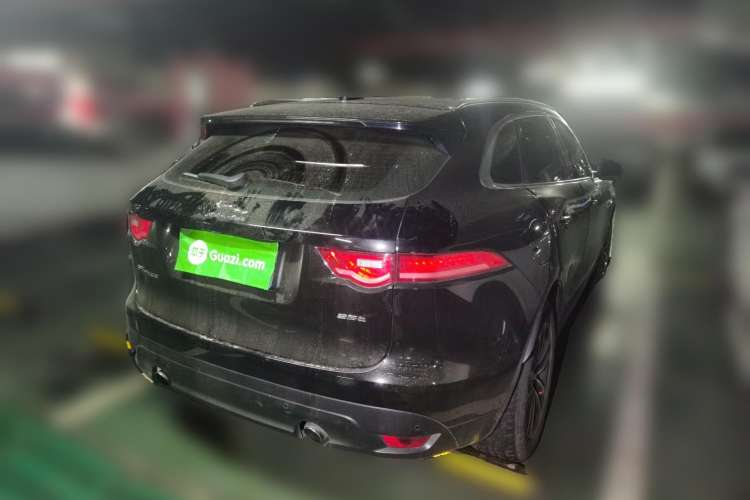 Used Jaguar F-PACE 2016 2.0T Two-Wheel-Drive R-Sport Sport Edition Rear Right 45 Deg