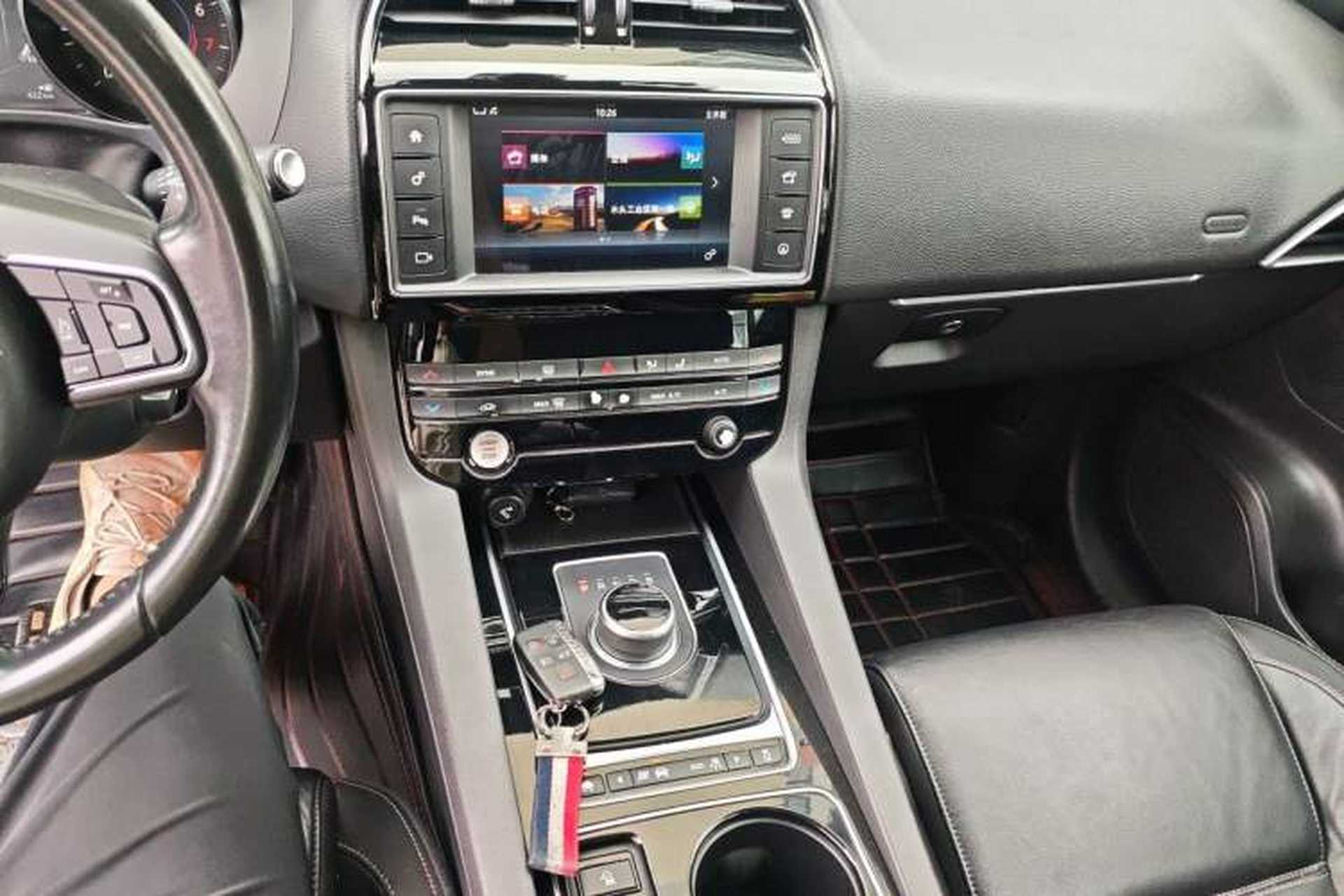 Used Jaguar F-PACE 2016 2.0T Two-Wheel Drive Urban Luxury Edition Audio And AC Panel