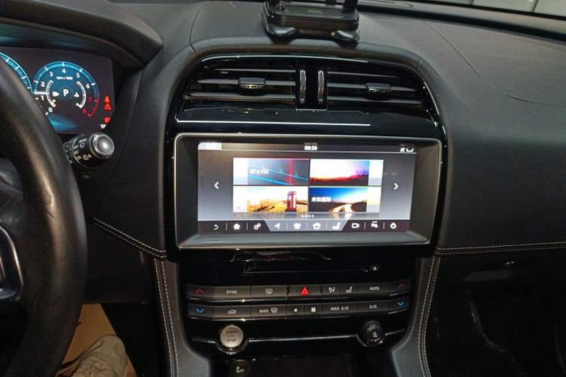 Used Jaguar F-PACE 2016 2.0T Two-Wheel-Drive R-Sport Sport Edition Audio And AC Panel