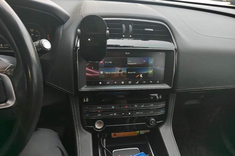 Used Jaguar F-PACE  Audio And AC Panel