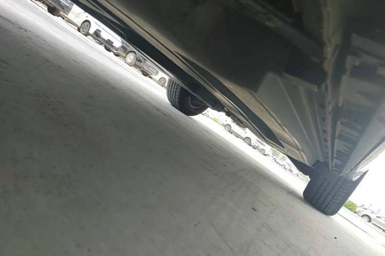 Used Jaguar F-PACE  Chassis Front Left