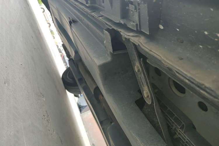 Used Jaguar F-PACE  Chassis Front Right
