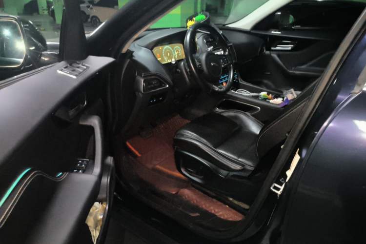 Used Jaguar F-PACE 2016 2.0T Two-Wheel-Drive R-Sport Sport Edition Driver Seat