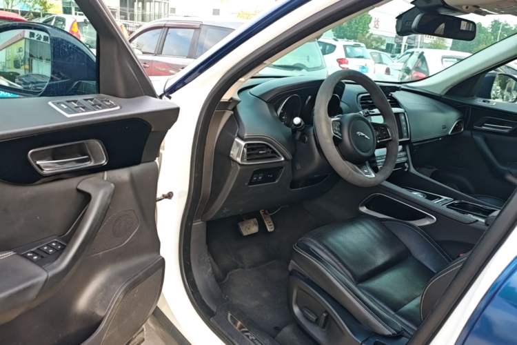 Used Jaguar F-PACE 2016 3.0 SC Four-Wheel Drive R-Sport Sport Edition Driver Seat