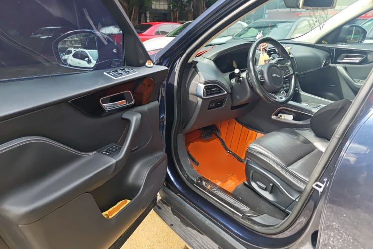 Used Jaguar F-PACE 2016 2.0T Two-Wheel-Drive R-Sport Sport Edition Driver Seat