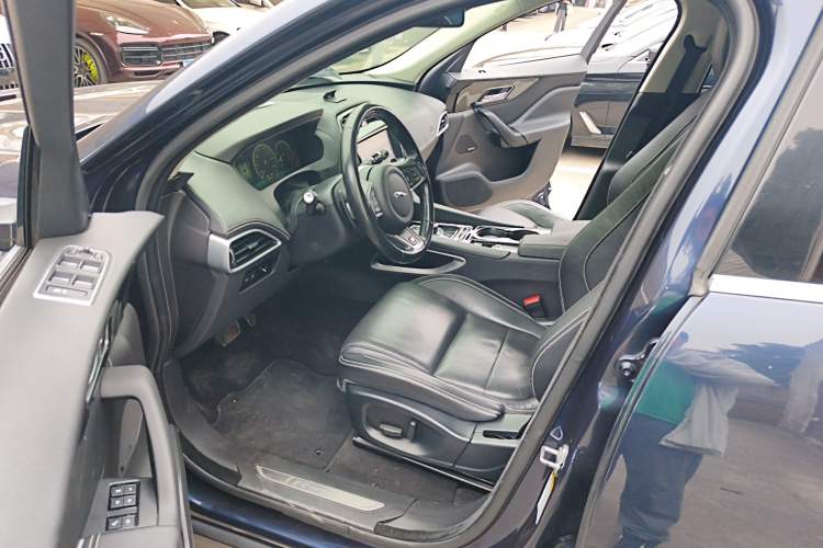 Used Jaguar F-PACE 2016 2.0T Two-Wheel-Drive R-Sport Sport Edition Driver Seat