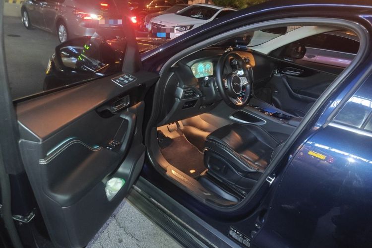 Used Jaguar F-PACE 2016 2.0T Two-Wheel-Drive R-Sport Sport Edition Driver Seat