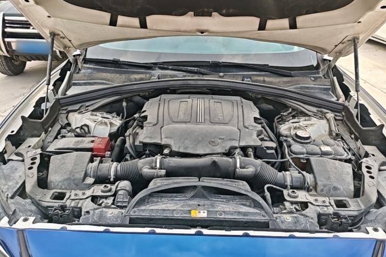 Used Jaguar F-PACE 2016 3.0 SC Four-Wheel Drive R-Sport Sport Edition Engine Bay