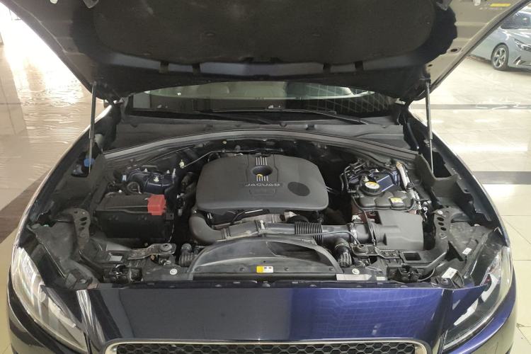 Used Jaguar F-PACE 2016 2.0T Two-Wheel Drive Urban Luxury Edition Engine Bay
