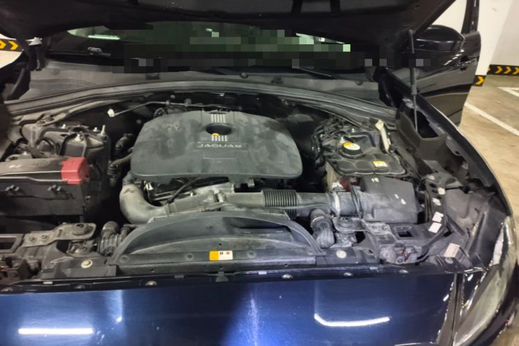 Used Jaguar F-PACE 2016 2.0T Two-Wheel Drive Urban Luxury Edition Engine Bay Left
