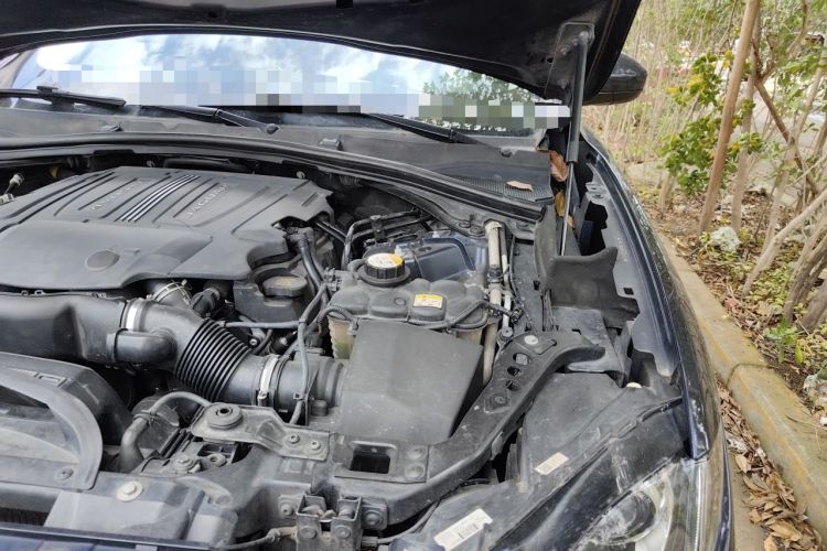 Used Jaguar F-PACE 2016 3.0 SC Four-Wheel Drive R-Sport Sport Edition Engine Bay Left
