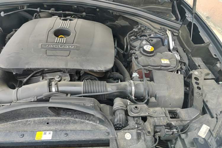 Used Jaguar F-PACE  Engine Bay Left