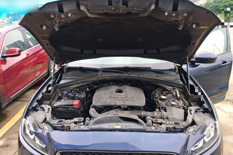 Used Jaguar F-PACE 2016 2.0T Two-Wheel Drive Urban Luxury Edition Engine Bay
