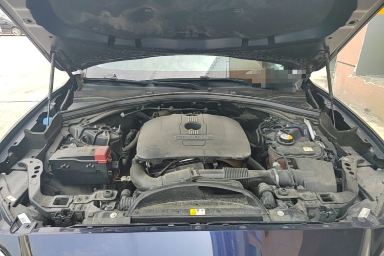 Used Jaguar F-PACE  Engine Bay