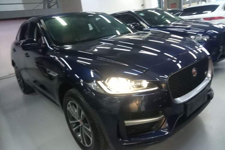 Used Jaguar F-PACE 2016 2.0T Two-Wheel-Drive R-Sport Sport Edition Exterior 1