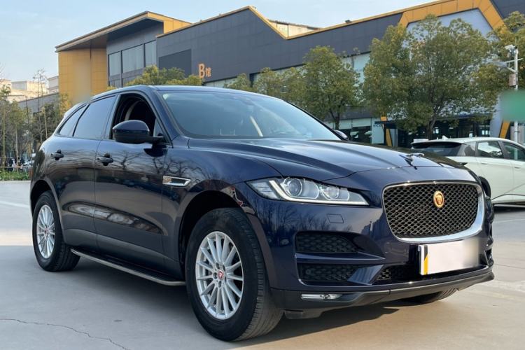 Used Jaguar F-PACE 2016 2.0T Two-Wheel Drive Urban Luxury Edition Exterior 2