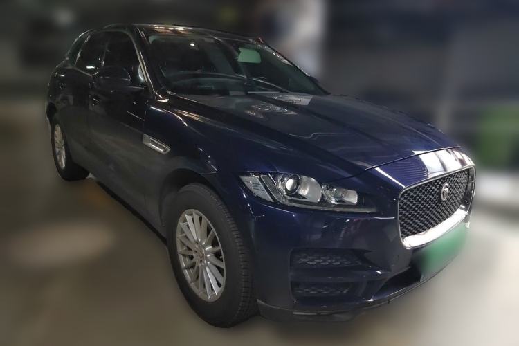 Used Jaguar F-PACE 2016 2.0T Two-Wheel Drive Urban Luxury Edition Front Right 45 Deg