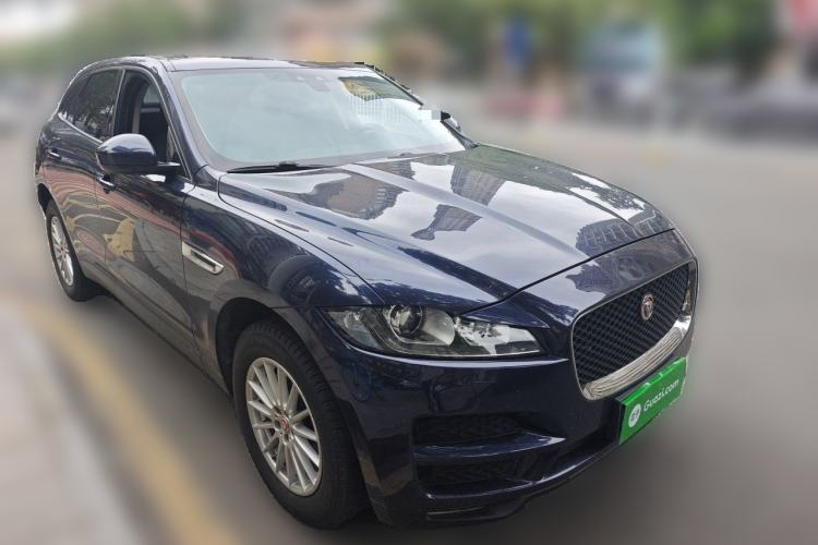 Used Jaguar F-PACE 2016 2.0T Two-Wheel Drive Urban Luxury Edition Front Right 45 Deg