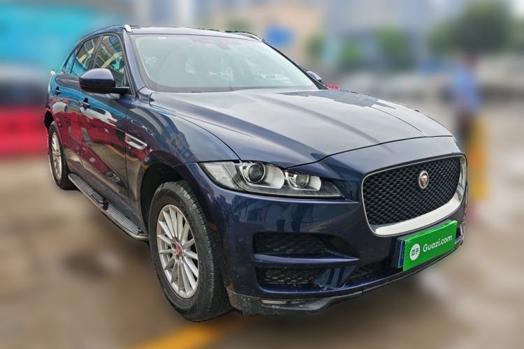 Used Jaguar F-PACE 2016 2.0T Two-Wheel Drive Urban Luxury Edition Front Right 45 Deg