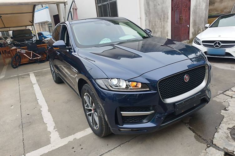 Used Jaguar F-PACE 2016 2.0T Two-Wheel-Drive R-Sport Sport Edition Front Right 45 Deg