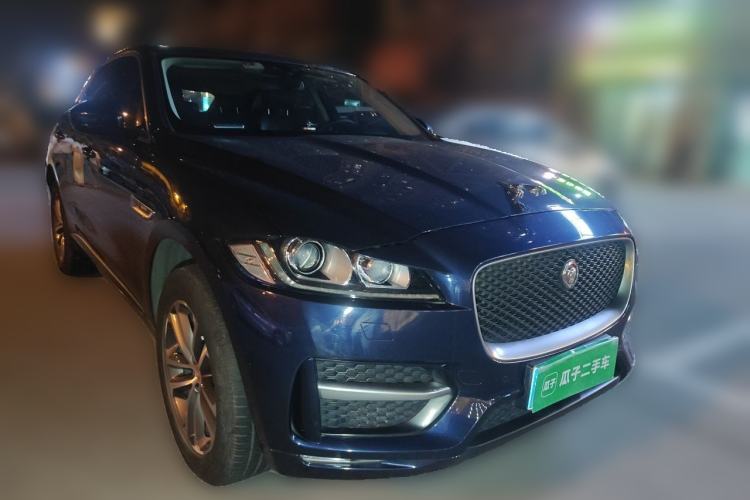 Used Jaguar F-PACE 2016 2.0T Two-Wheel-Drive R-Sport Sport Edition Front Right 45 Deg