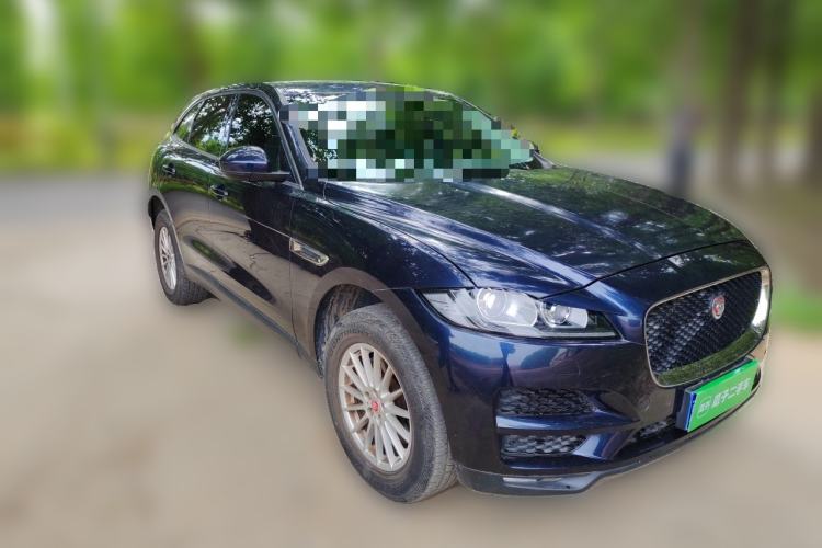 Used Jaguar F-PACE 2016 2.0T Two-Wheel Drive Urban Luxury Edition Front Right 45 Deg