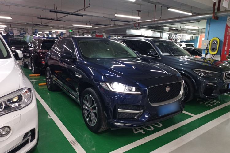 Used Jaguar F-PACE 2016 2.0T Two-Wheel-Drive R-Sport Sport Edition Front Right 45 Deg