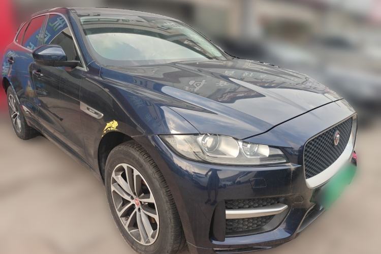 Used Jaguar F-PACE 2016 2.0T Two-Wheel-Drive R-Sport Sport Edition Front Right 45 Deg