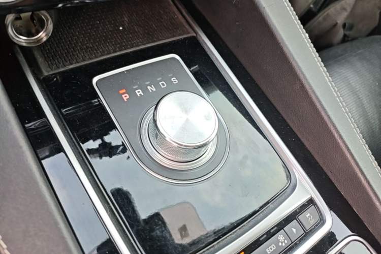 Used Jaguar F-PACE 2016 3.0 SC Four-Wheel Drive R-Sport Sport Edition Gear Lever