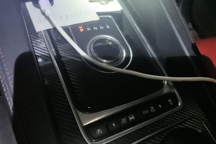 Used Jaguar F-PACE 2016 3.0 SC Four-Wheel Drive R-Sport Sport Edition Gear Lever